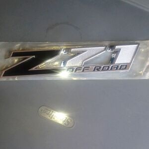 Z71 off road truck decals these are new and sold individually.